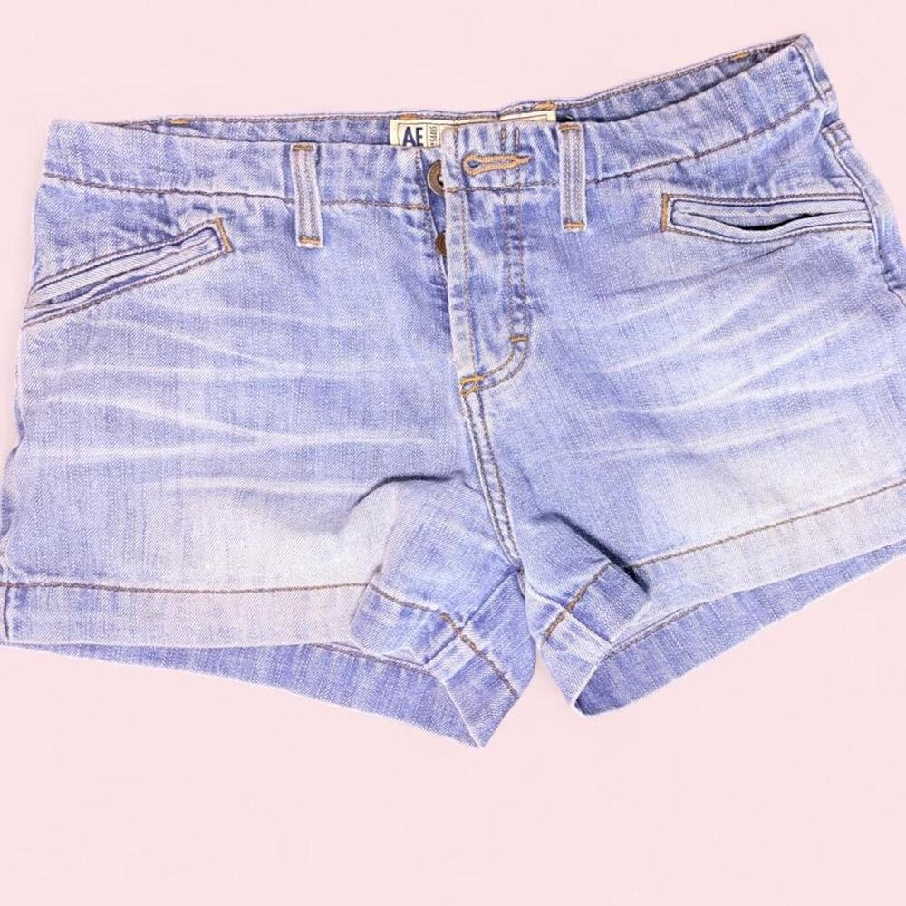 Vintage American Eagle Size 2 Low waisted shorts denim Y2k mcbling beach grunge